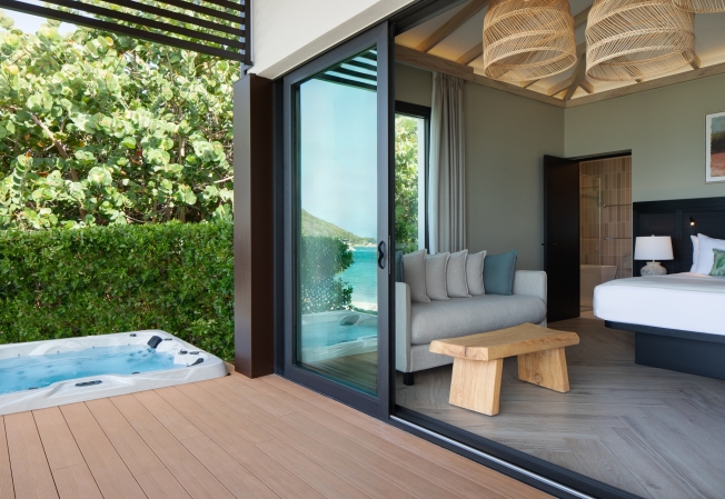 PI Beachfront Hottub June2026